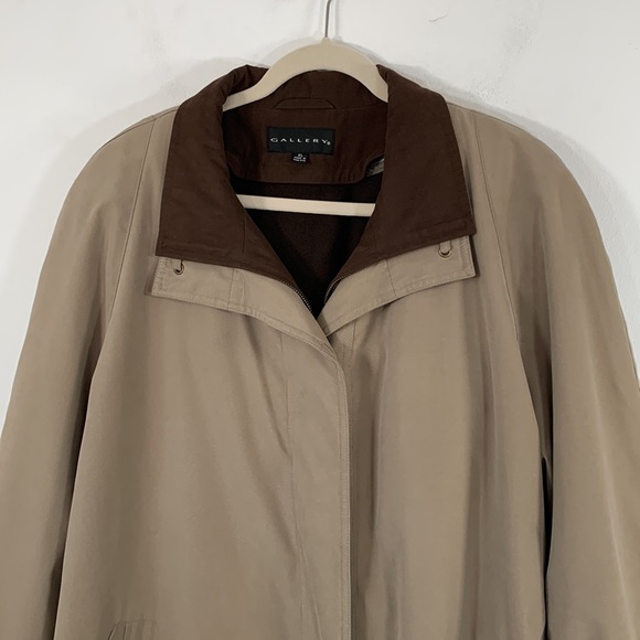Gallery Classic Zip Up Detachable Liner Women’s Size XL Tan Long Trench Coat - Picture 3 of 14
